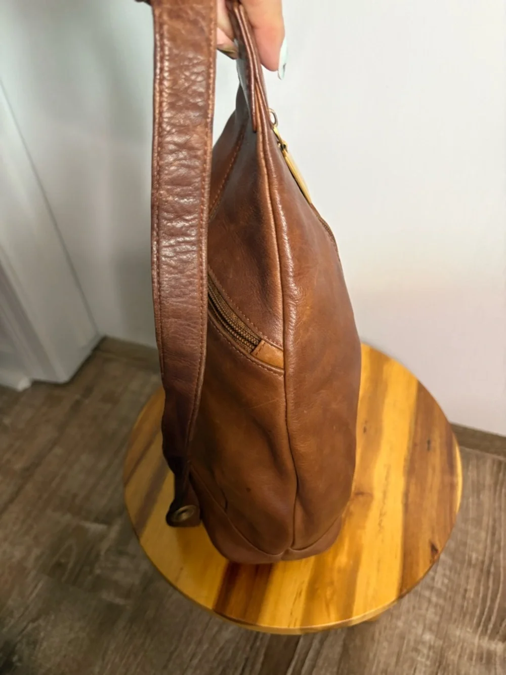 Tignanello Vintage Brown Leather Sling Backpack with Gold Hardware Boho Sleek - Picture 3 of 12